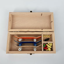 将图片加载到图库查看器,Dual Purpose Fingerboards Storage Wooden Box