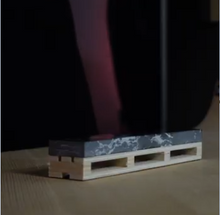 将图片加载到图库查看器,Black Marble Ledge