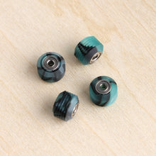 将图片加载到图库查看器,Upgraded Urethane Fingerboard Serrated Fluid Wheels