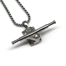 将图片加载到图库查看器,Skateboard Truck Necklace