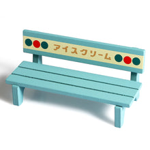 将图片加载到图库查看器，Mini Blue Bench
