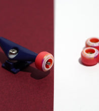 将图片加载到图库查看器，Globose Fingerboard Wheels
