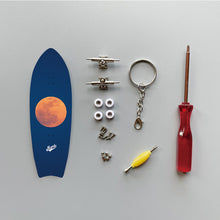 将图片加载到图库查看器，Mini Finger Land Surfboard Customizable
